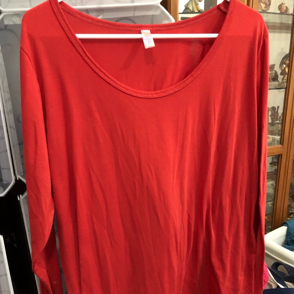 Cherry red Lynnae